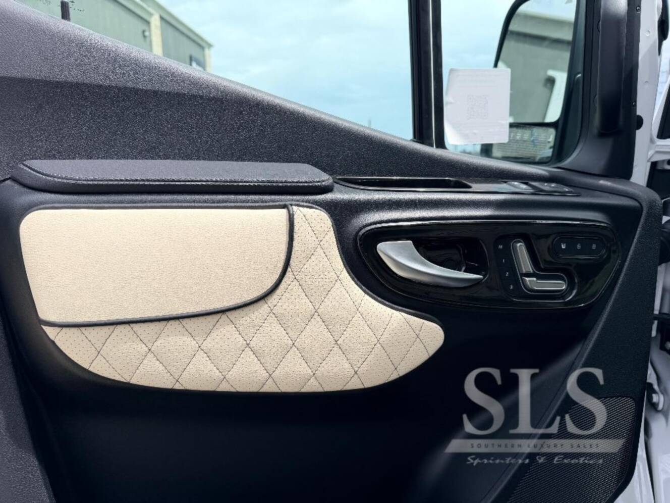 A photo of this 2026 Midwest Automotive Designs Luxe Cruiser Luxe Cruiser