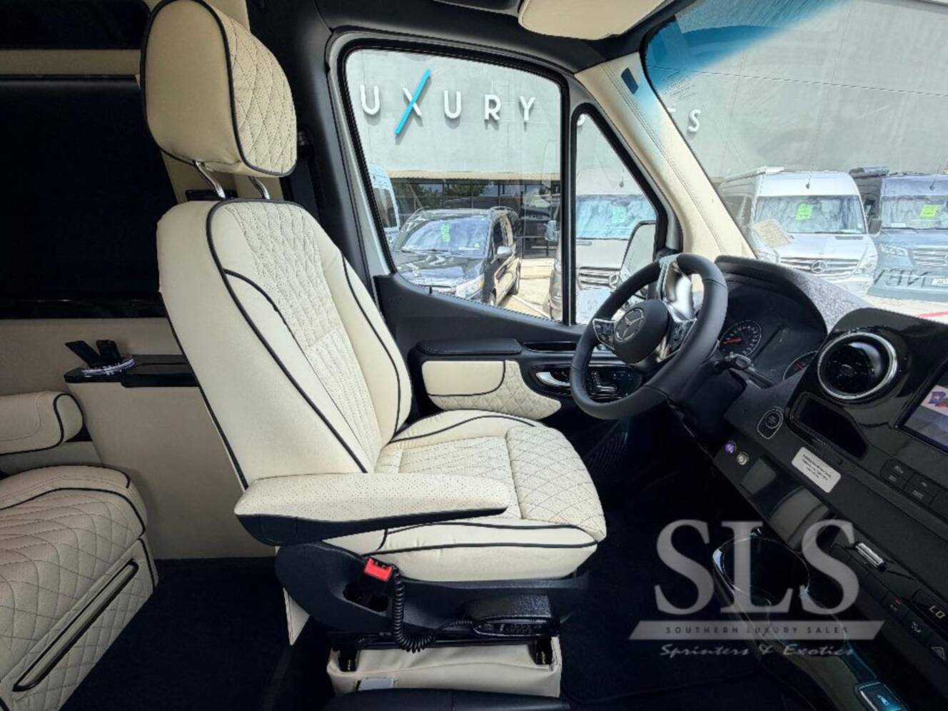 A photo of this 2026 Midwest Automotive Designs Luxe Cruiser Luxe Cruiser