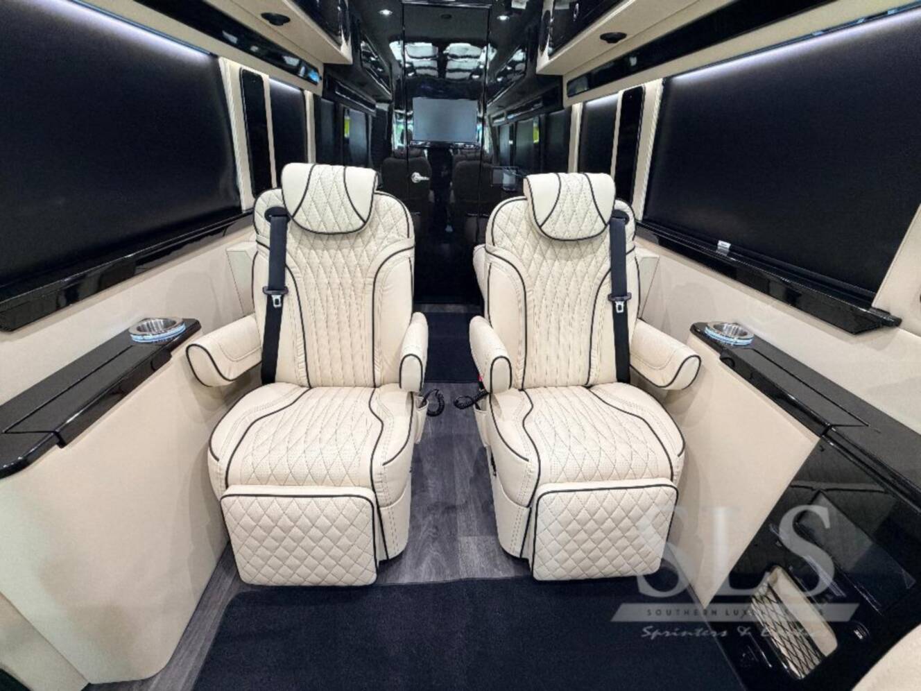 A photo of this 2026 Midwest Automotive Designs Luxe Cruiser Luxe Cruiser