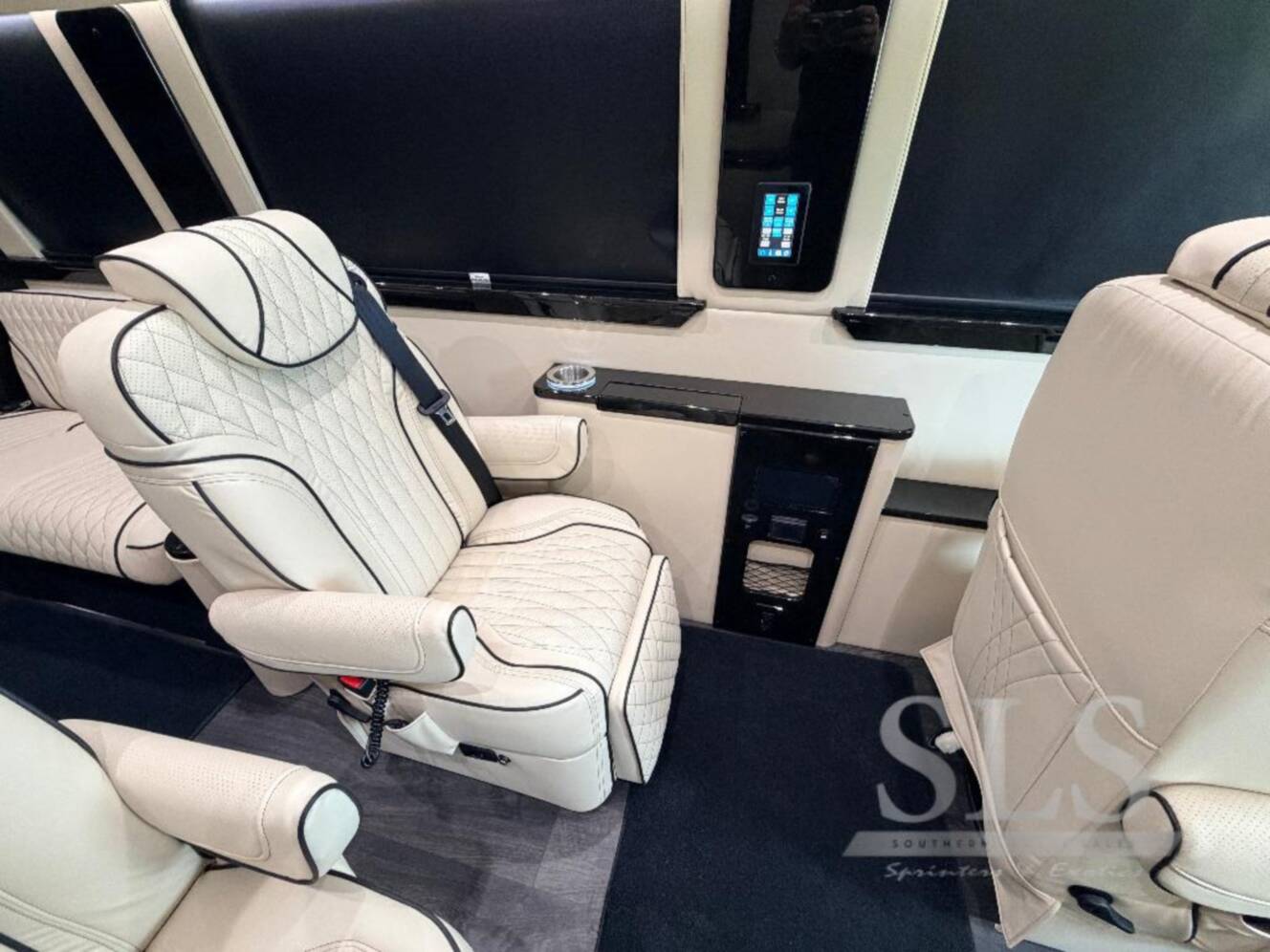 A photo of this 2026 Midwest Automotive Designs Luxe Cruiser Luxe Cruiser