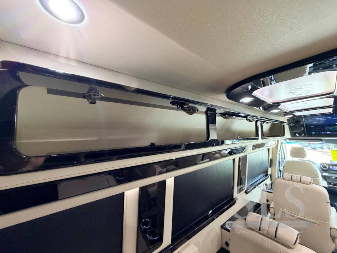 A photo of this 2026 Midwest Automotive Designs Luxe Cruiser Luxe Cruiser