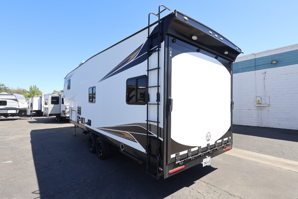 Used 2021 Genesis Supreme Wanderer 28SAWL For Sale in Rocklin, CA