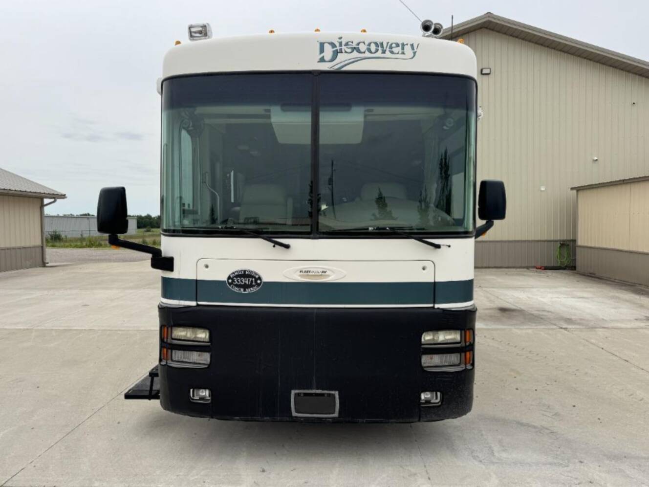 A photo of this 2002 Fleetwood Rv Discovery 38D