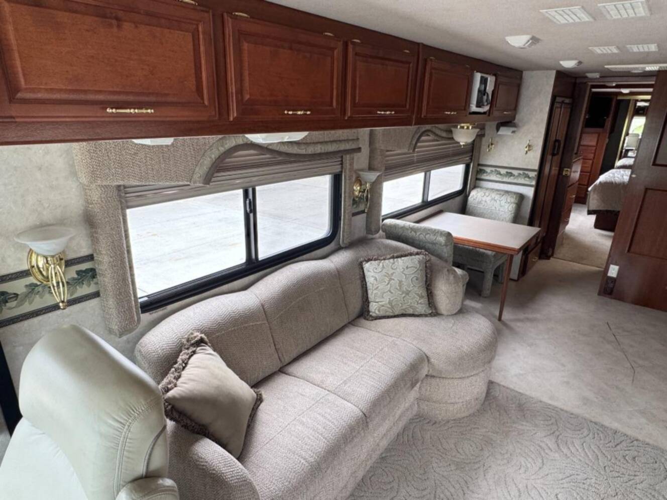 A photo of this 2002 Fleetwood Rv Discovery 38D