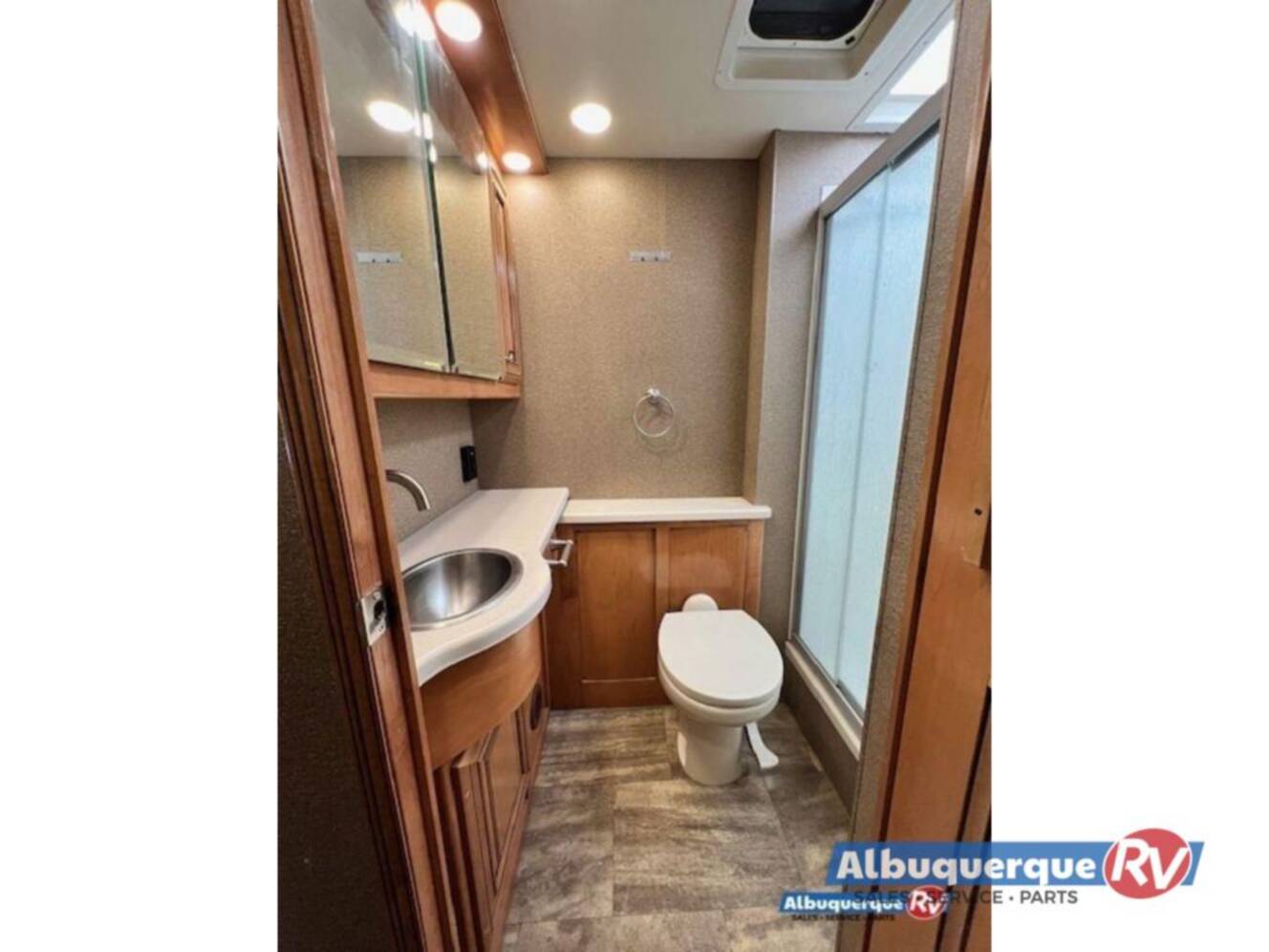 A photo of this 2016 Thor Motor Coach Palazzo 33.2