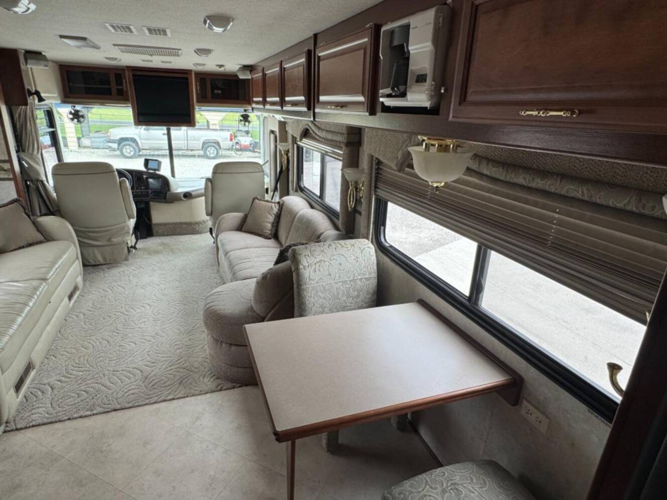 A photo of this 2002 Fleetwood Rv Discovery 38D