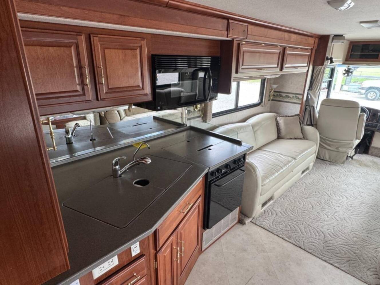 A photo of this 2002 Fleetwood Rv Discovery 38D