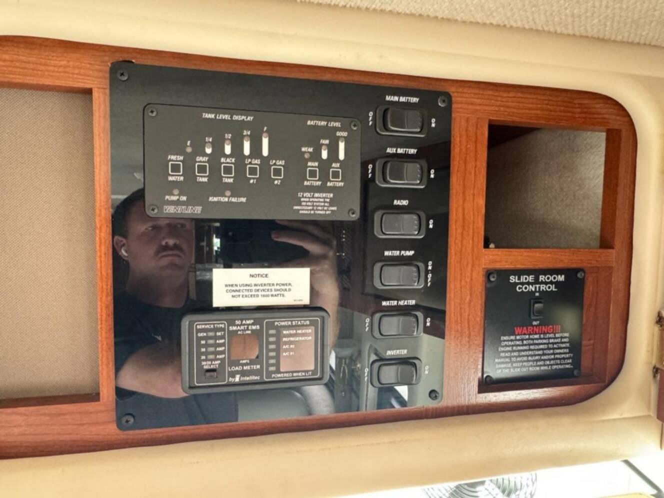 A photo of this 2002 Fleetwood Rv Discovery 38D