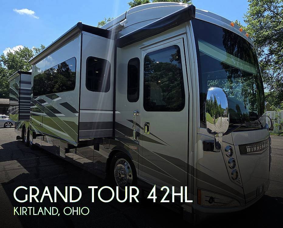 2016 Winnebago Grand Tour 42HL RV