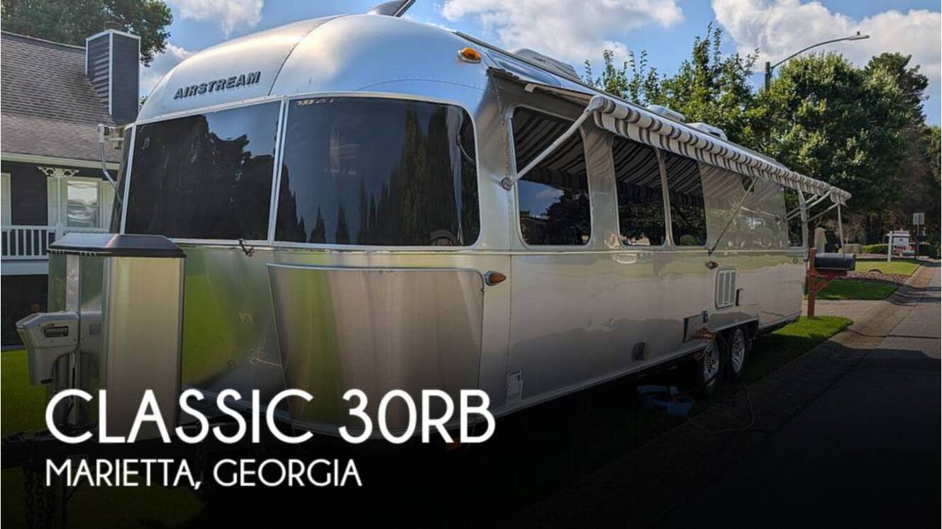 A photo of this 2018 Airstream Classic 30RB