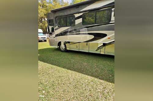 2010 Winnebago Tour 40cd in bushnell FL