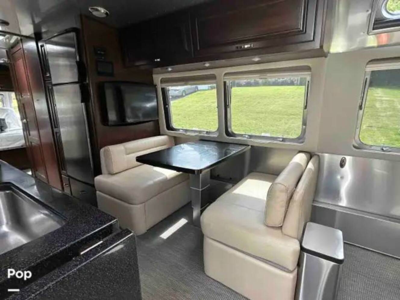A photo of this 2018 Airstream Classic 30RB