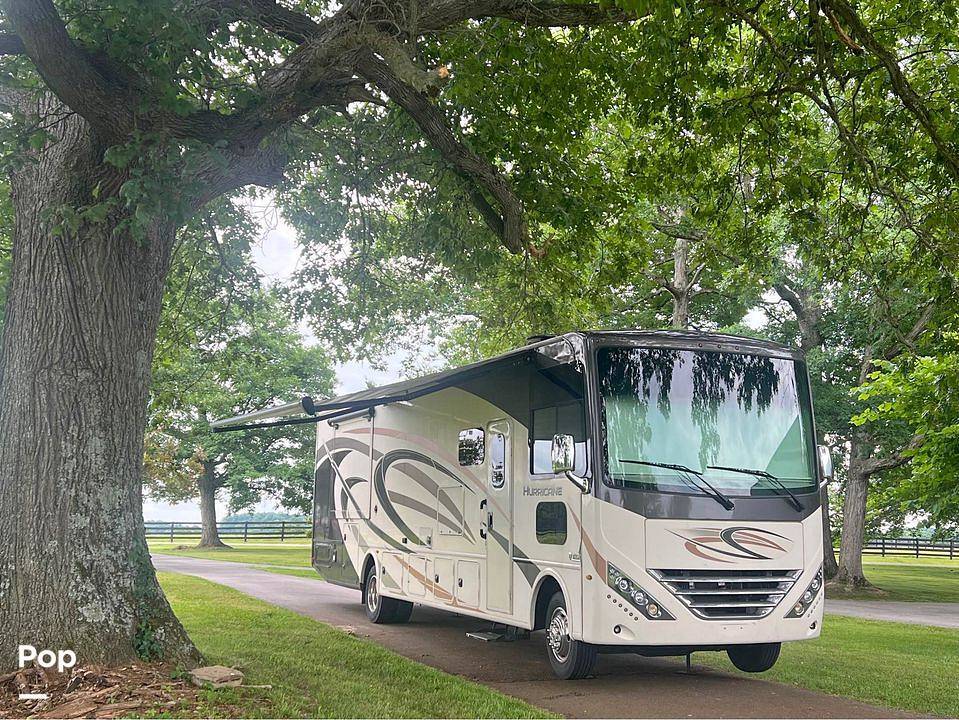 2019 Thor Motor Coach Hurricane 35M in columbia KY