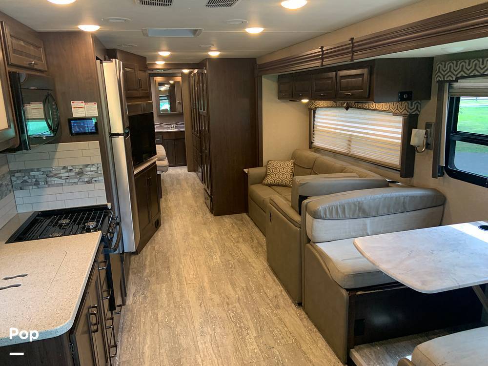 2019 Thor Motor Coach Hurricane 35M in columbia KY