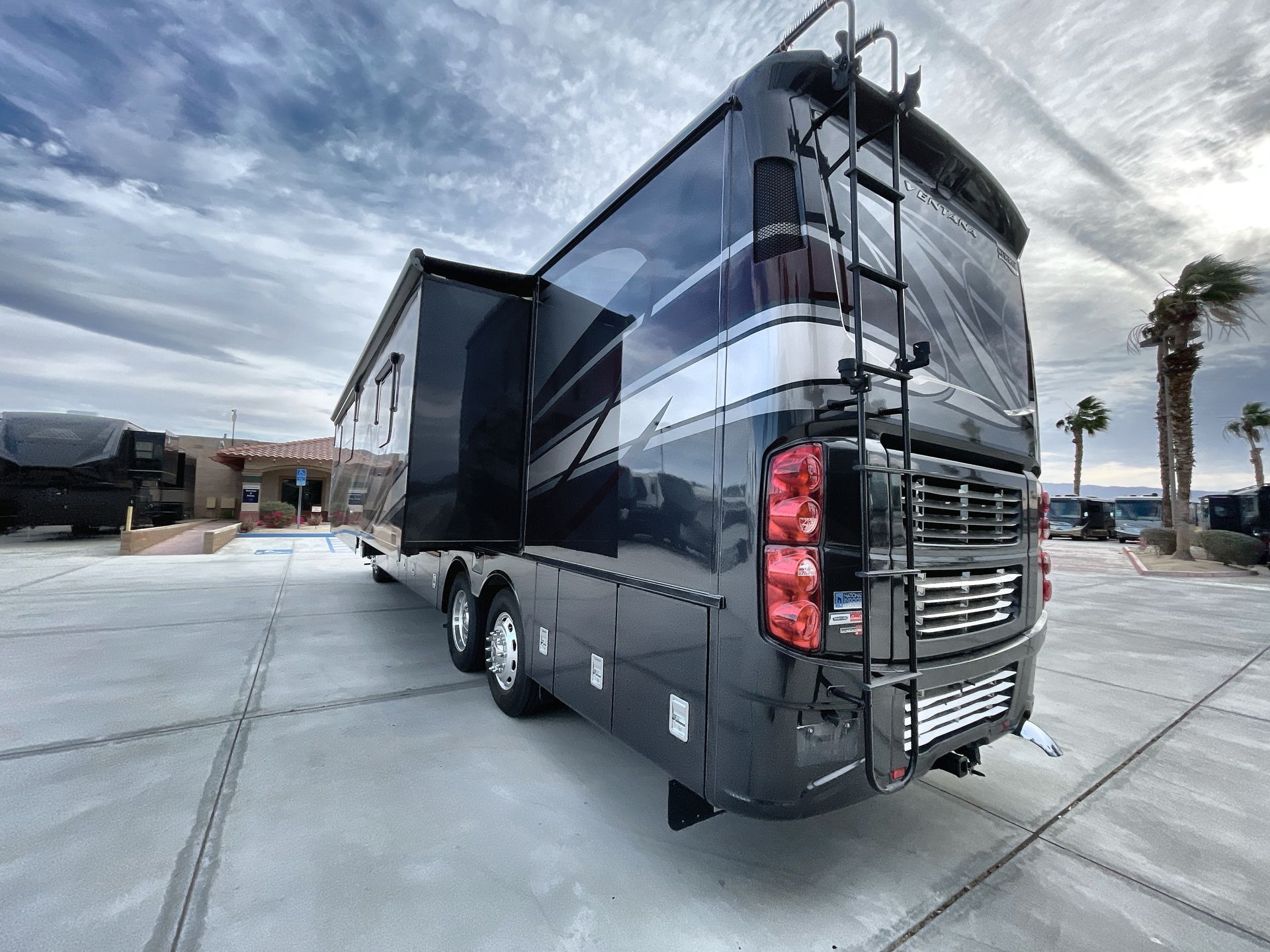 2018 Newmar Ventana 4037 in palm desert CA