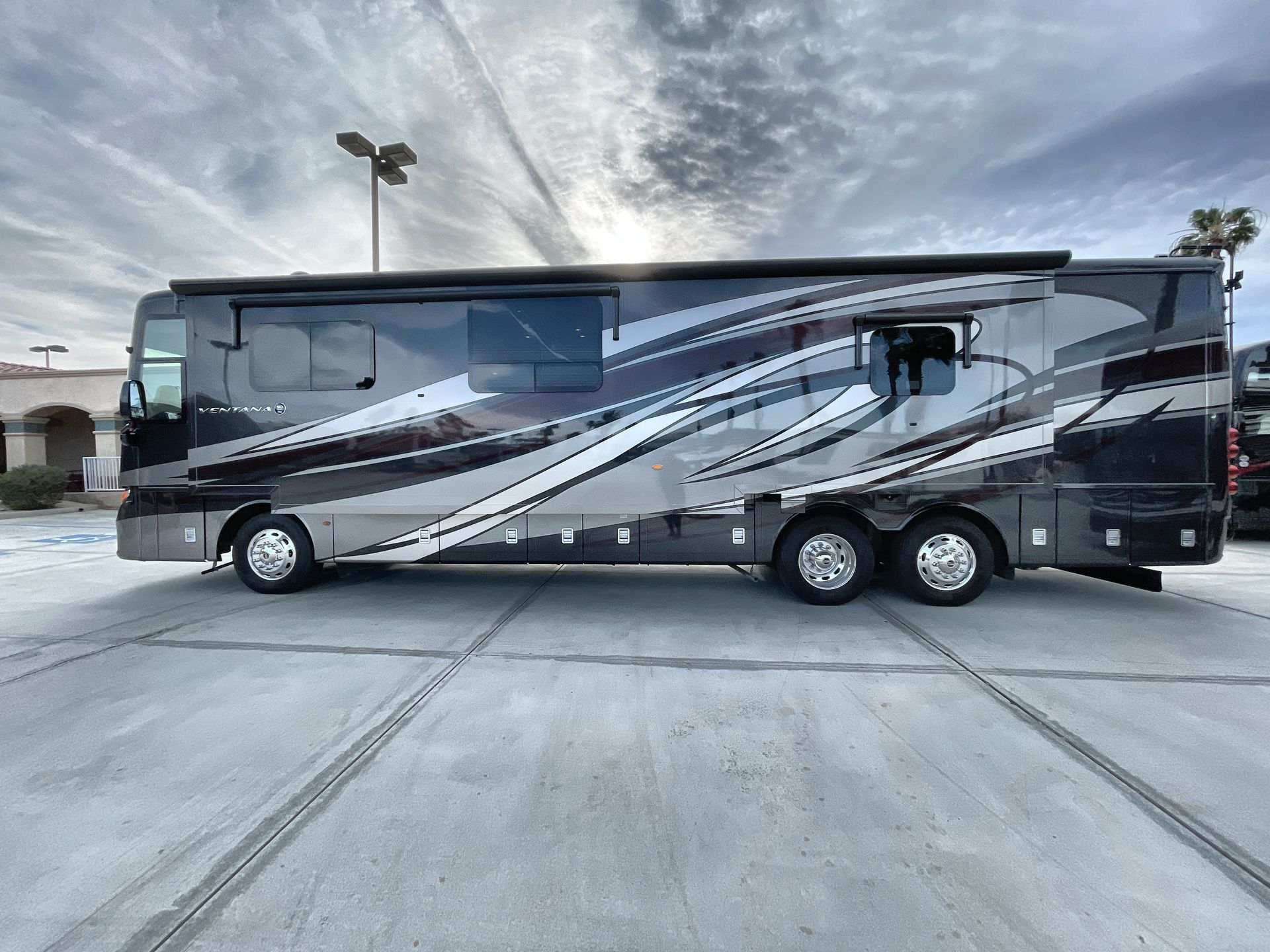 2018 Newmar Ventana 4037 in palm desert CA