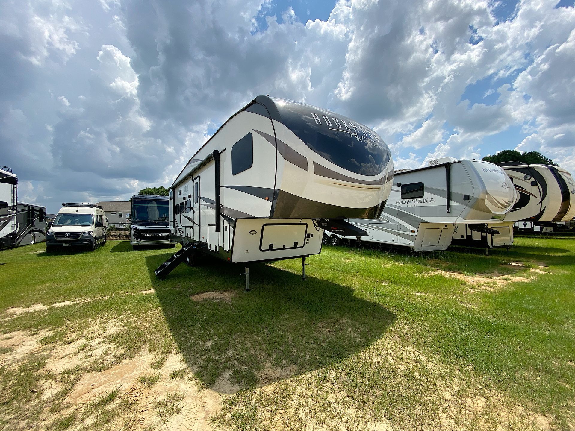 2023 Forest River ROCKWOOD SIGNATURE ULTRA LITE 2891BH in benson NC