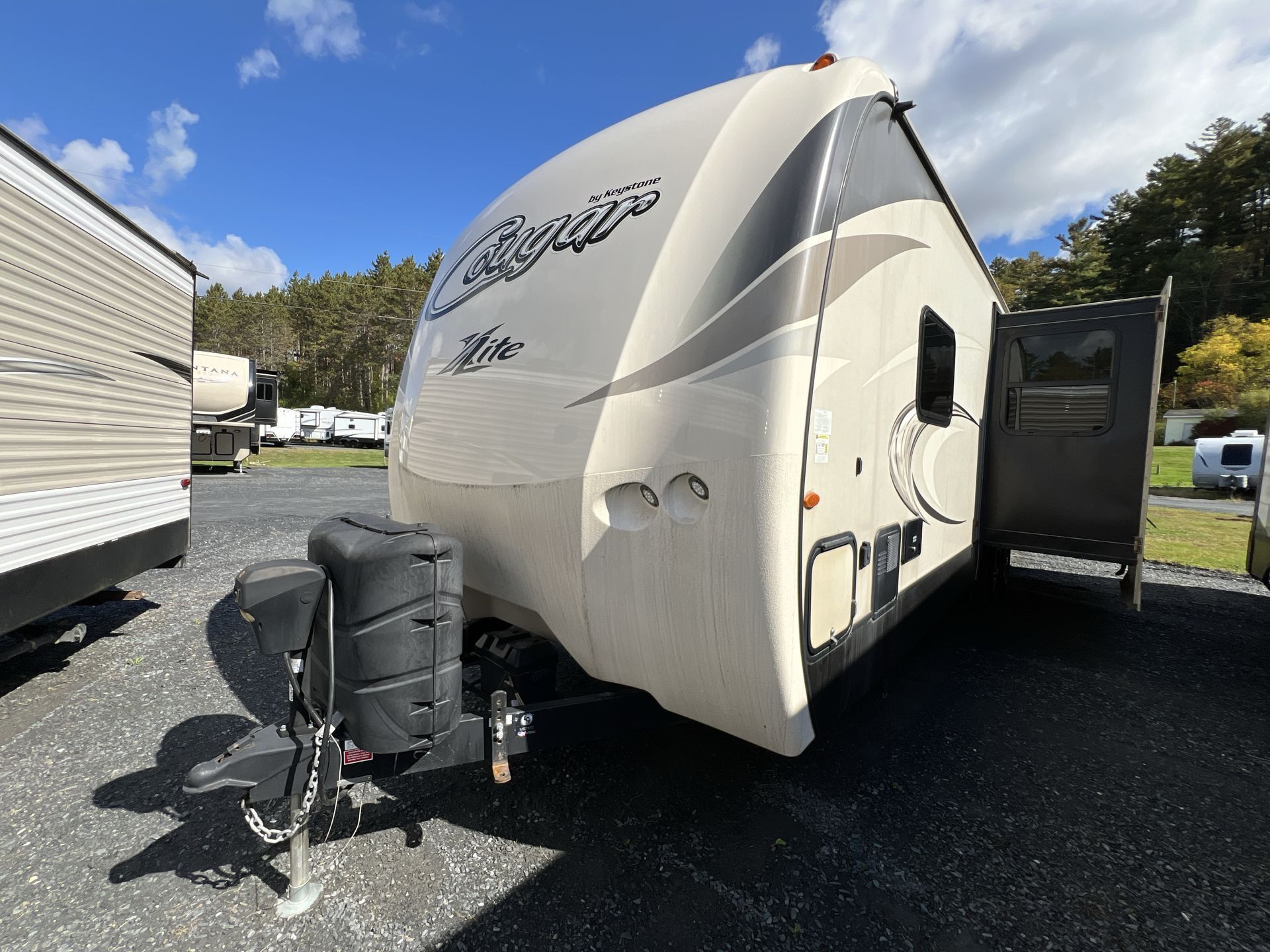 2017 Keystone COUGAR X-LITE 29BHS in east montpelier VT