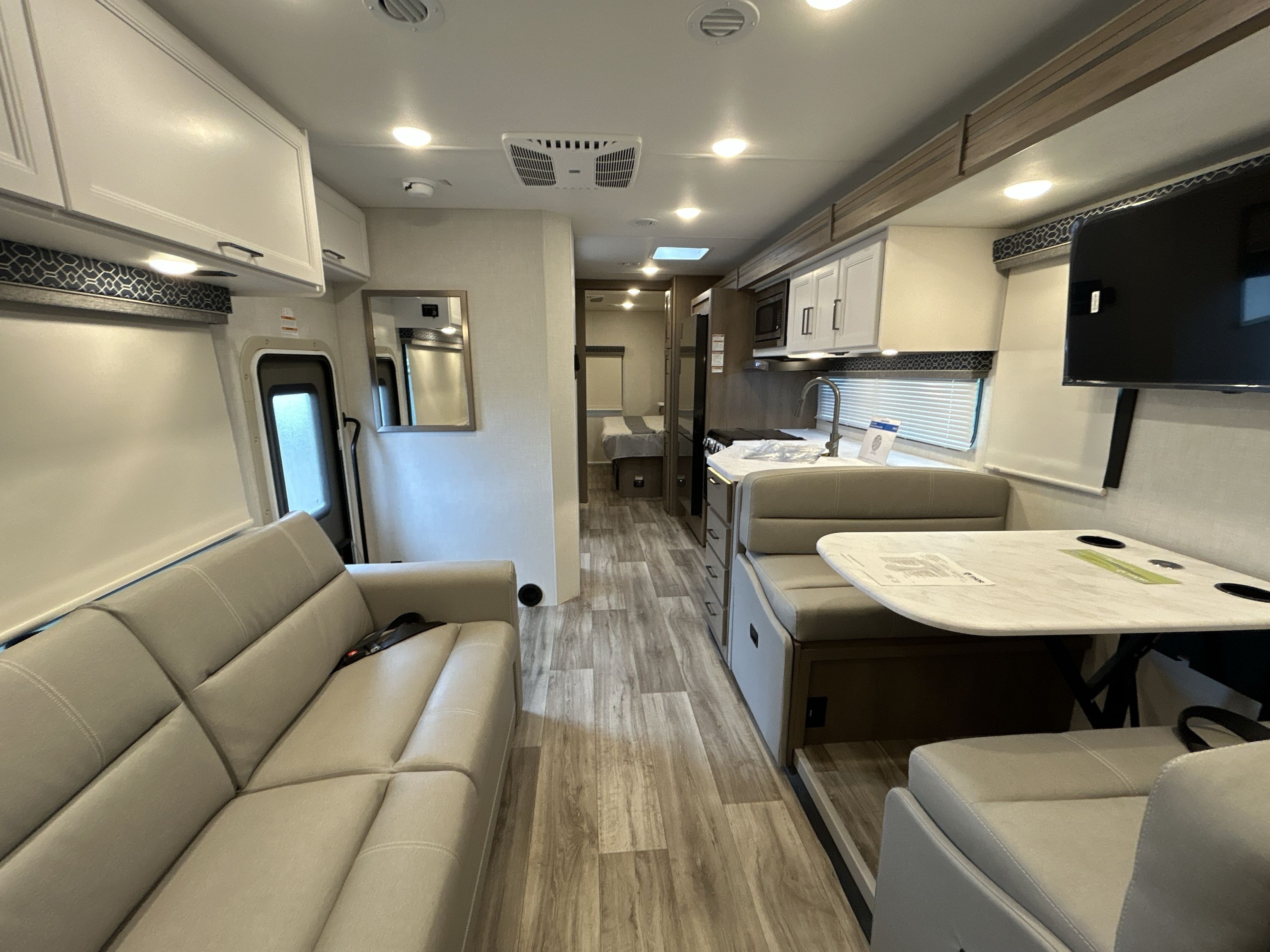 2027 Thor FREEDOM TRAVELER B30 in springfield MO