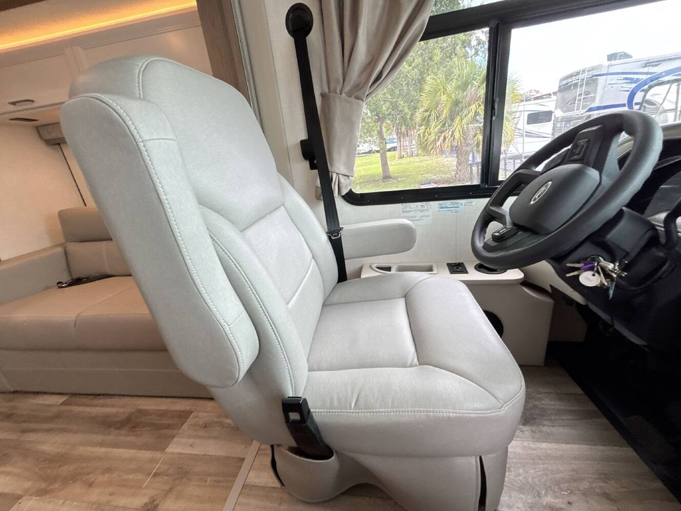A photo of this 2027 Thor FREEDOM TRAVELER A24