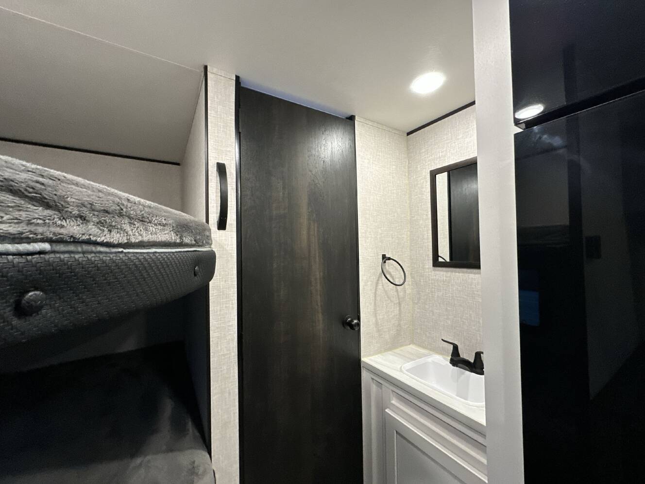 A photo of this 2024 Jayco JAY FLIGHT SLX 260BH