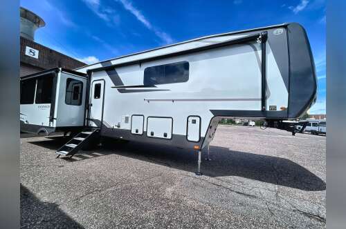 2027 Forest River ROCKWOOD SIGNATURE 401SFB in rothschild WI