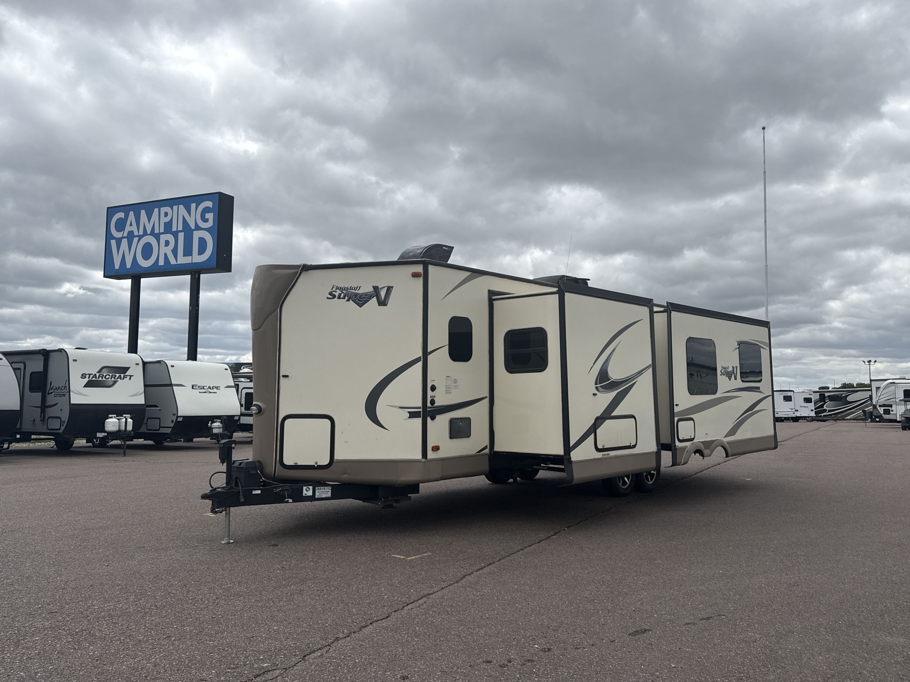 2017 Forest River FLAGSTAFF V-LITE 27VRL in sioux falls SD