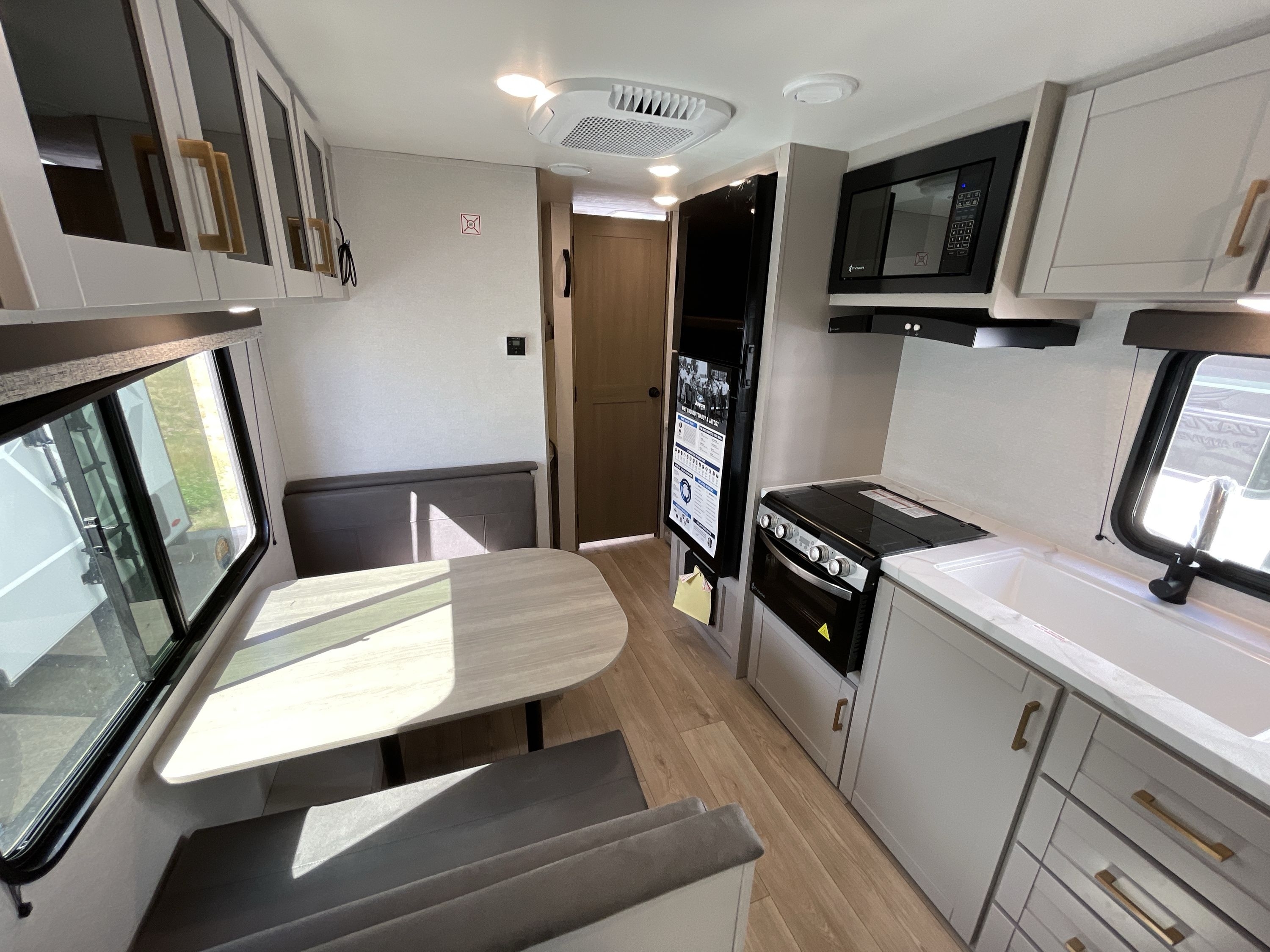 2027 Jayco JAY FLIGHT 211MBW in liberty lake WA