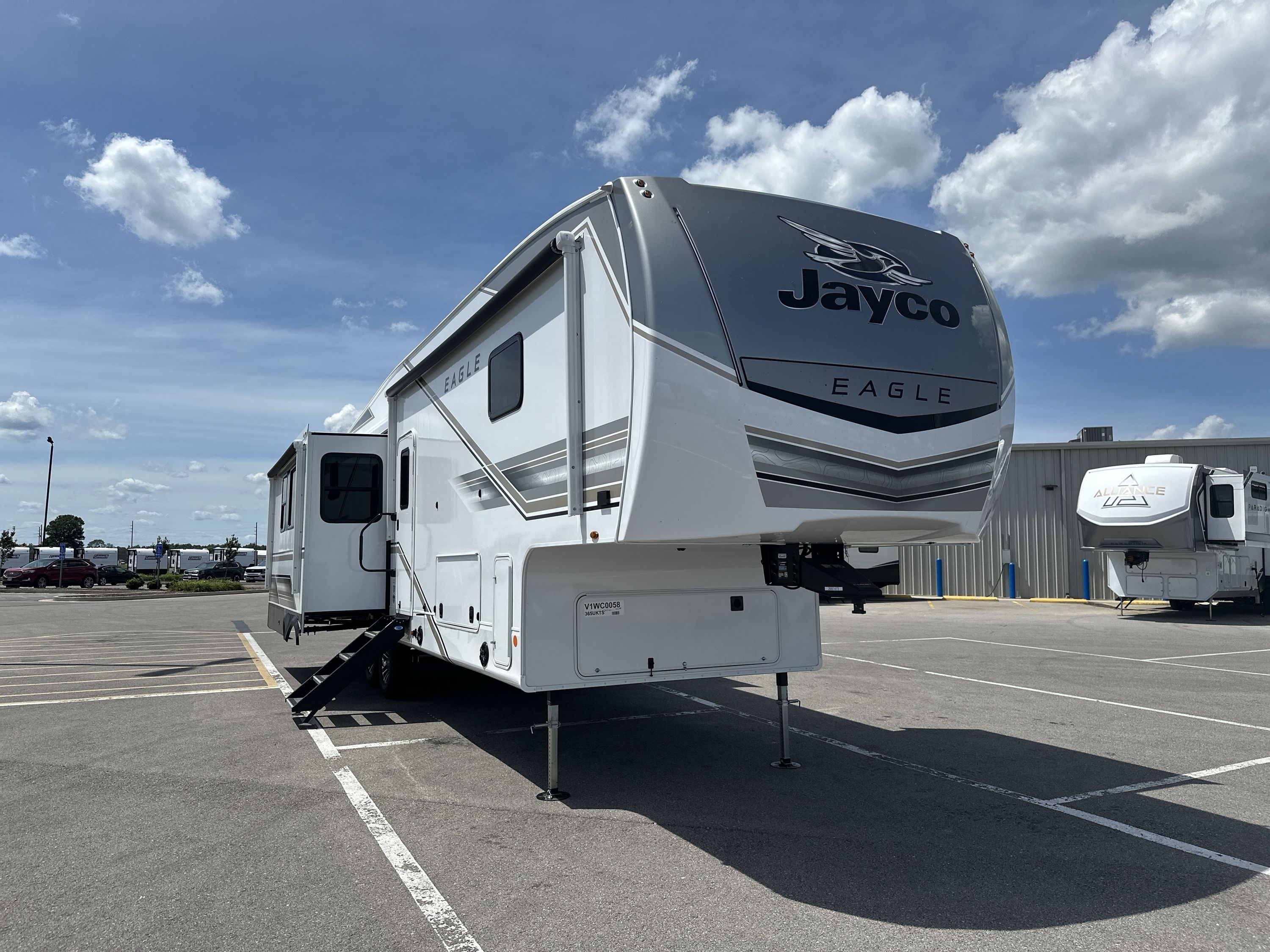 2027 Jayco EAGLE 365UKTS in scott city MO