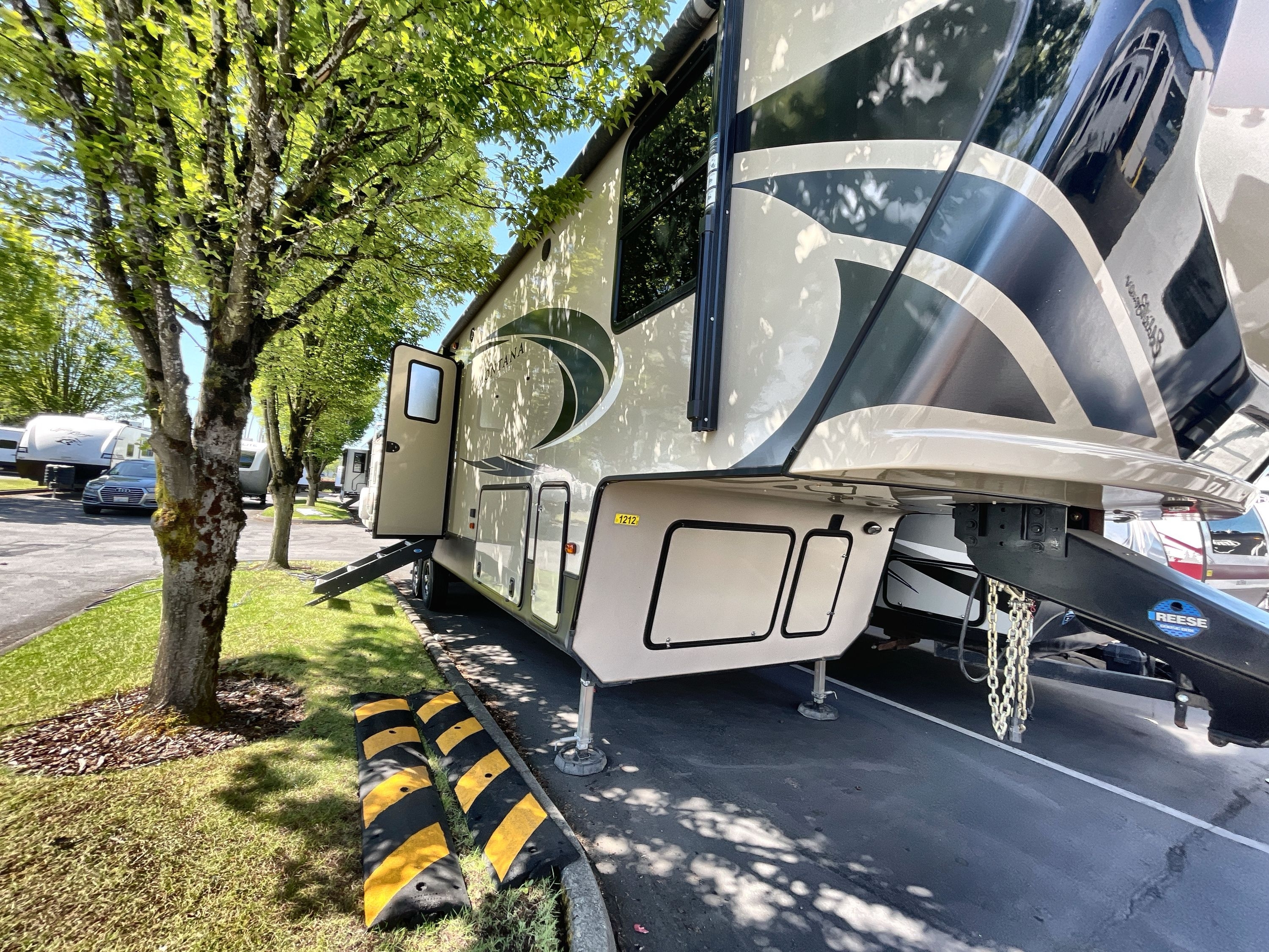 2019 Keystone MONTANA HIGH COUNTRY 320MK RV