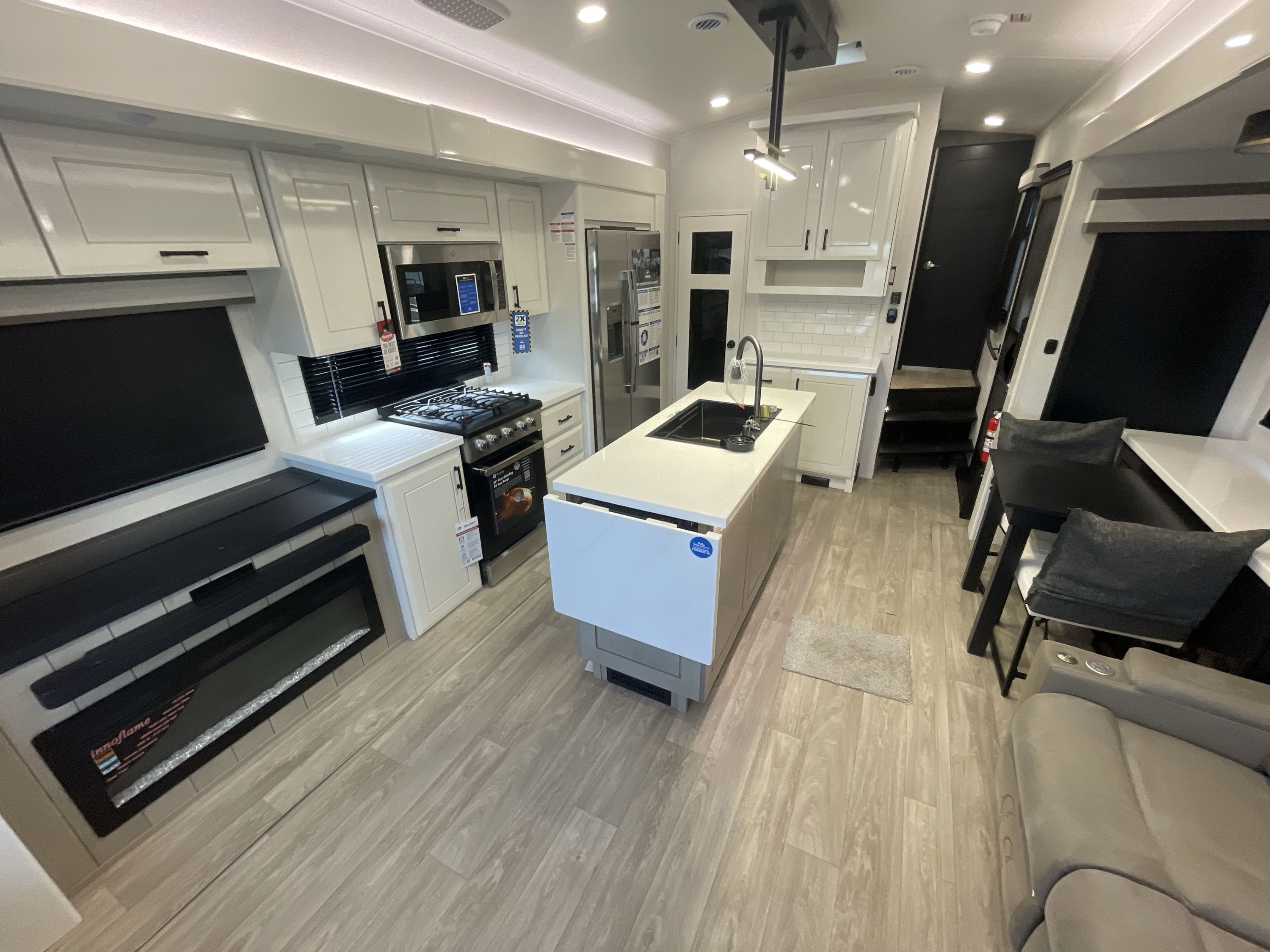 2027 Jayco PINNACLE 32RLTS in menifee CA