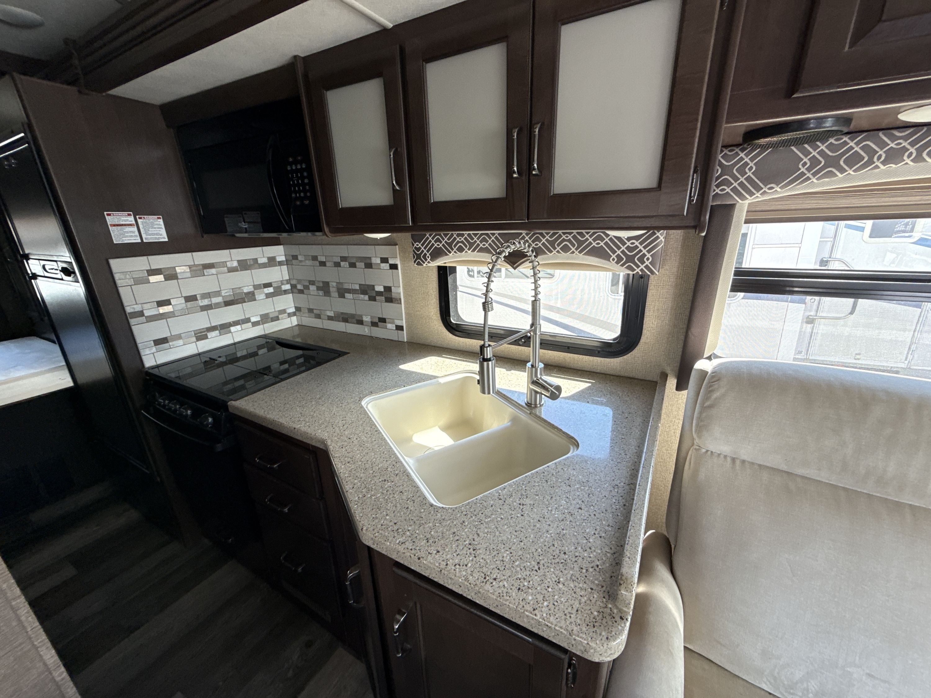 2018 Thor HURRICANE 29M in kodak TN