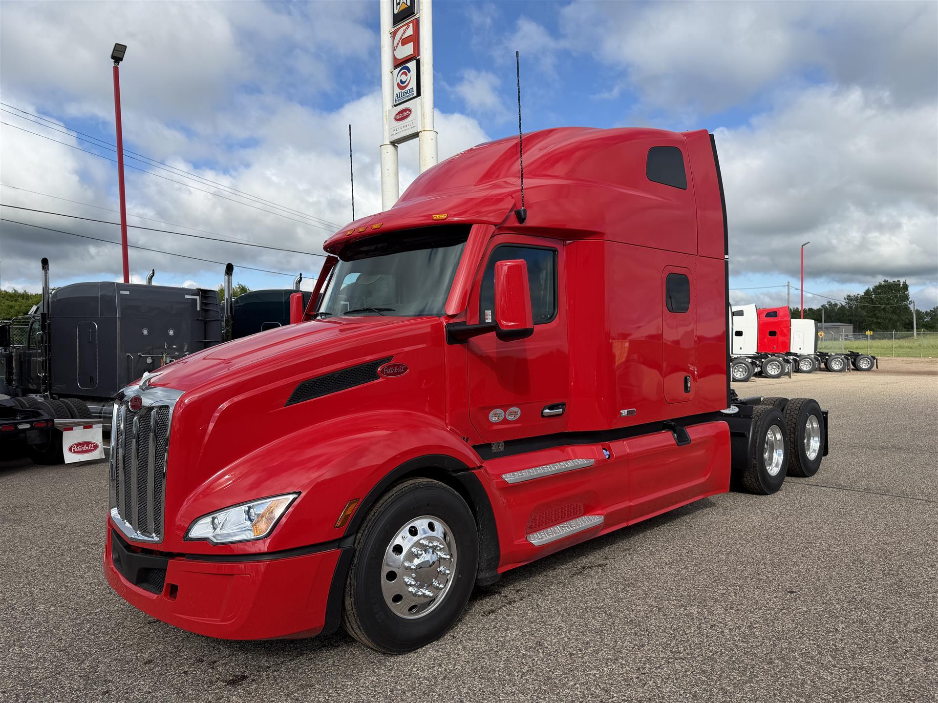 2027 PETERBILT 579 in Eau Claire, WI