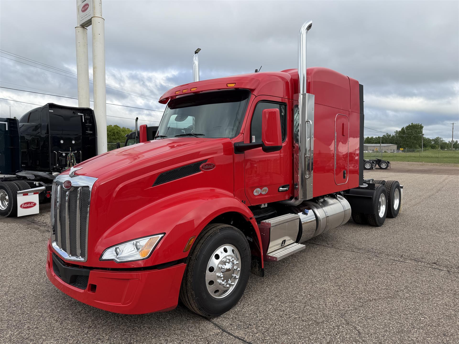 2027 PETERBILT 579 in Eau Claire, WI