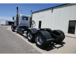 2014 PETERBILT 389