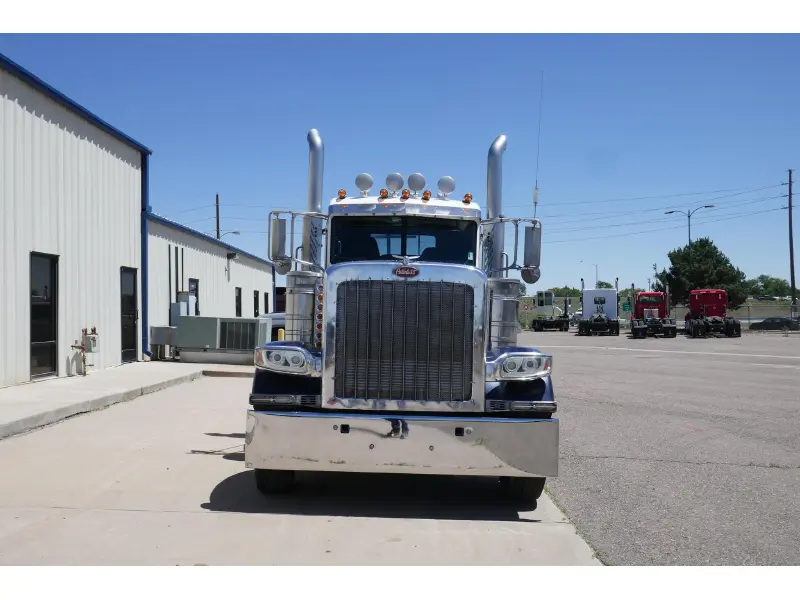 2014 PETERBILT 389