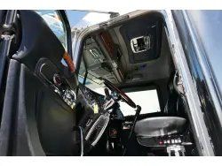 2014 PETERBILT 389
