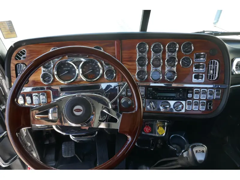 2014 PETERBILT 389