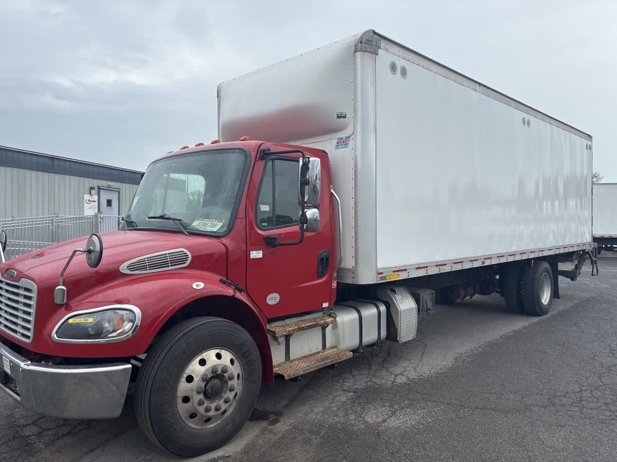 2022 FREIGHTLINER BUSINESS CLASS M2 106 in Hampton, VA
