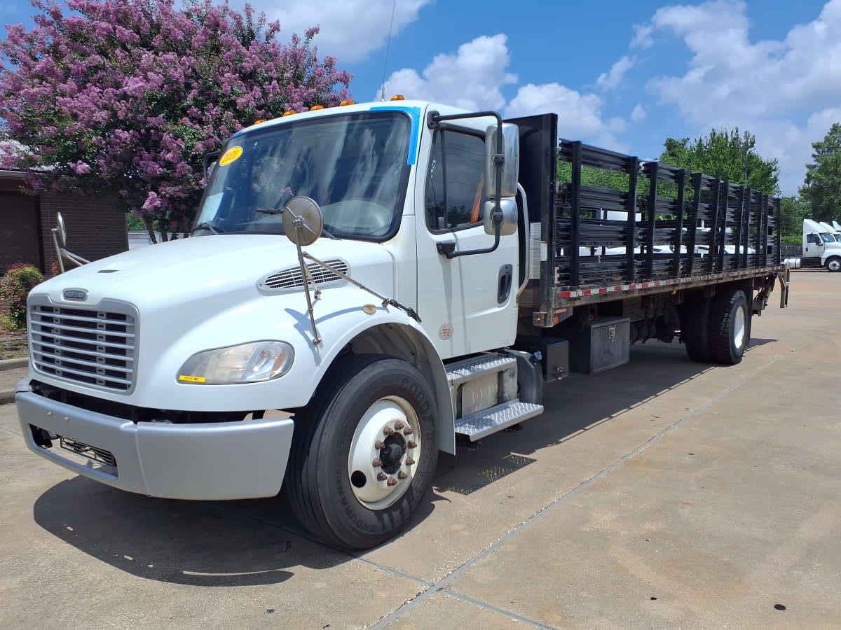 2020 FREIGHTLINER BUSINESS CLASS M2 106 in Houston, TX