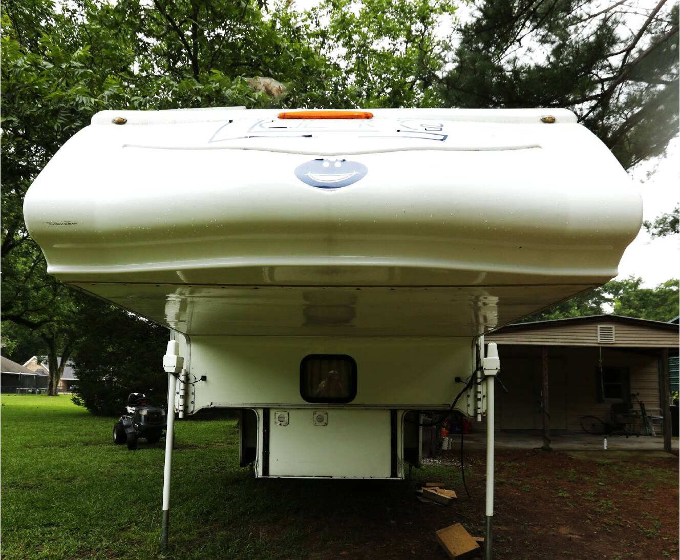 A photo of this 2013 Lance 1050S