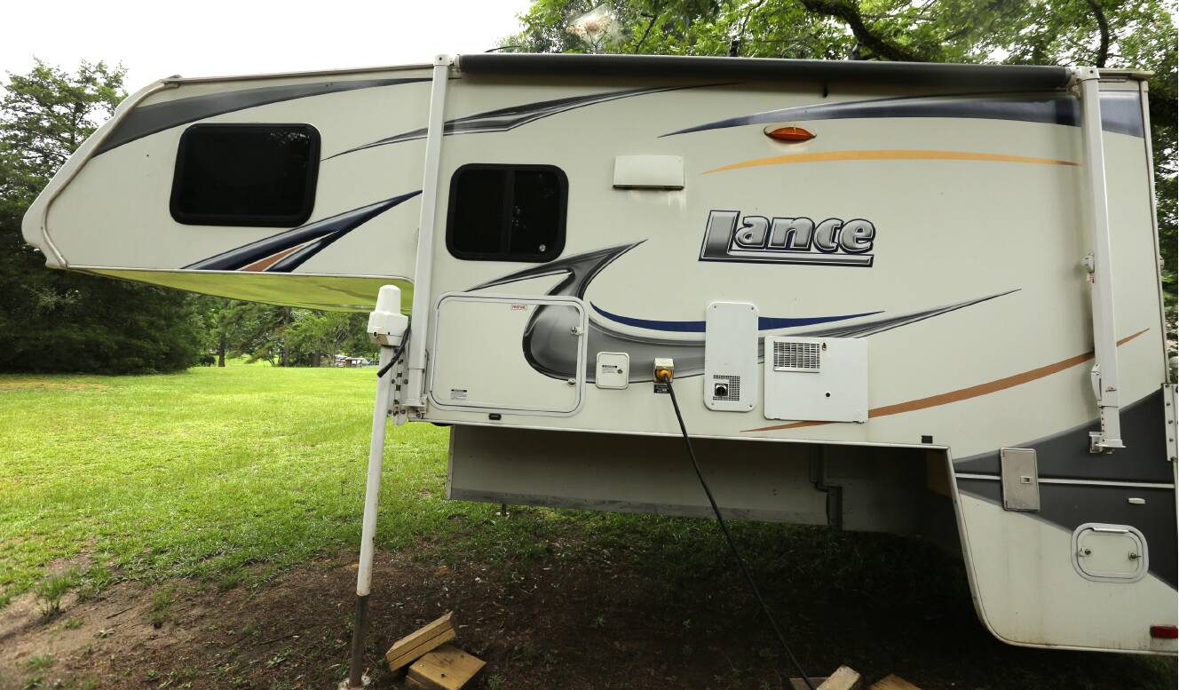 A photo of this 2013 Lance 1050S