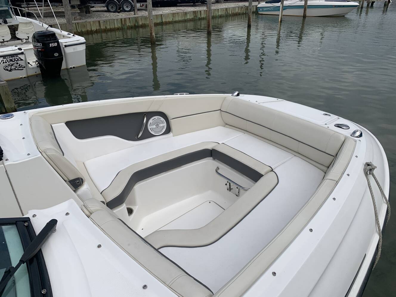 A photo of this 2013 Sea Ray 240 Sundeck