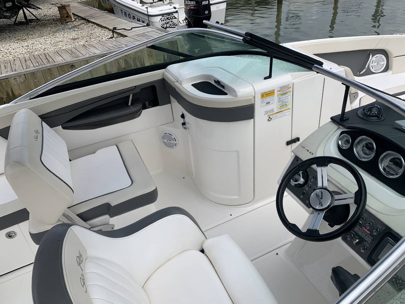 A photo of this 2013 Sea Ray 240 Sundeck