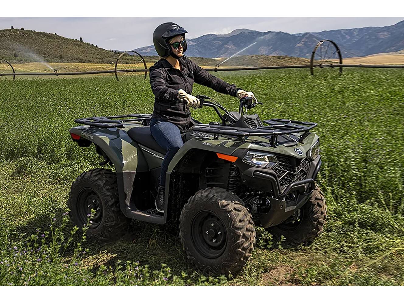 A photo of this 2025 CFMOTO CForce 400
