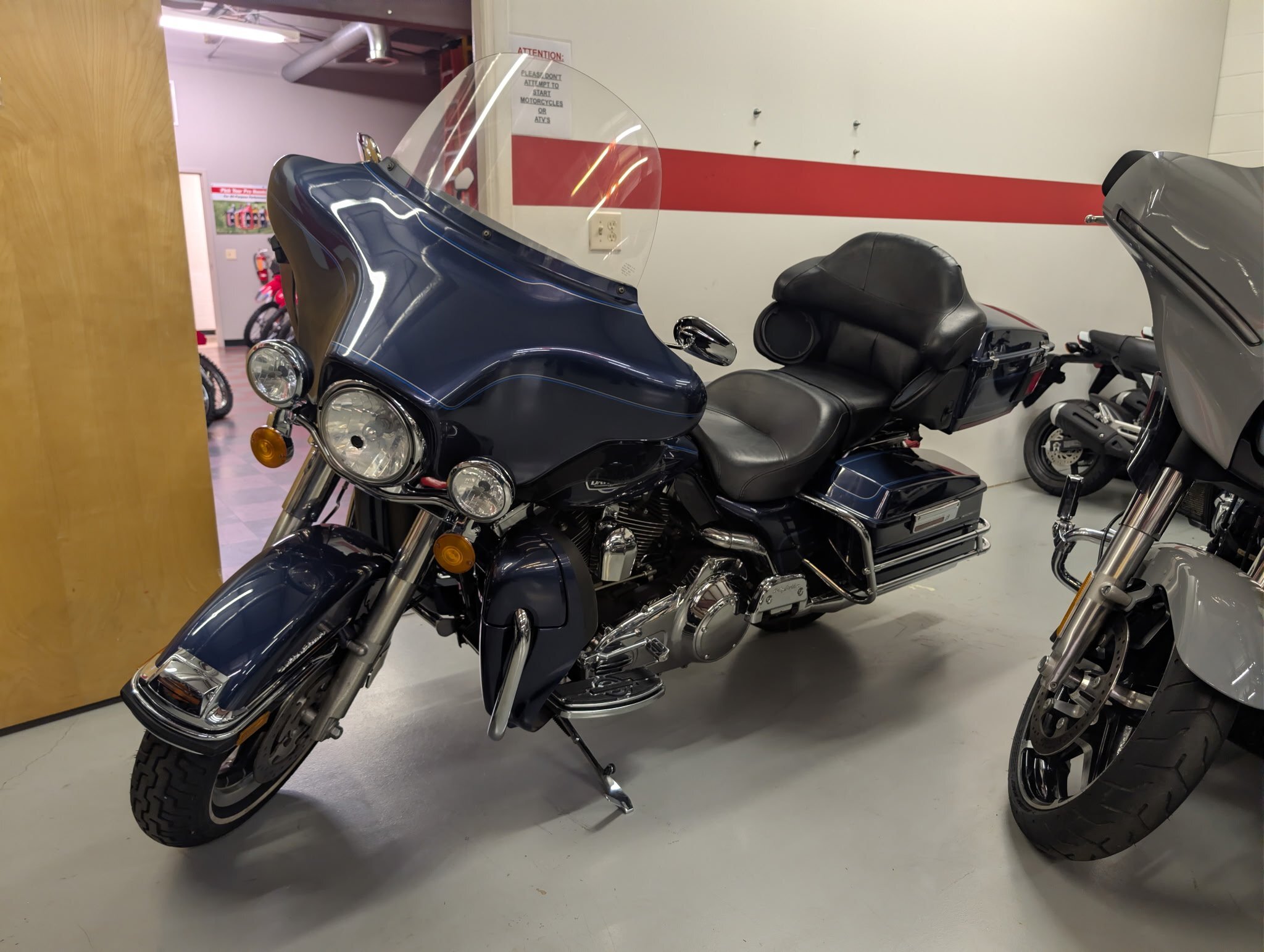 Blue 2008 Harley-Davidson,harley-Davidson Electra Glide