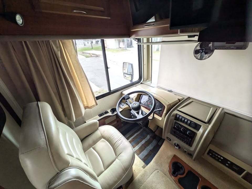 2006 Fleetwood BOUNDER 35E in harlingen TX