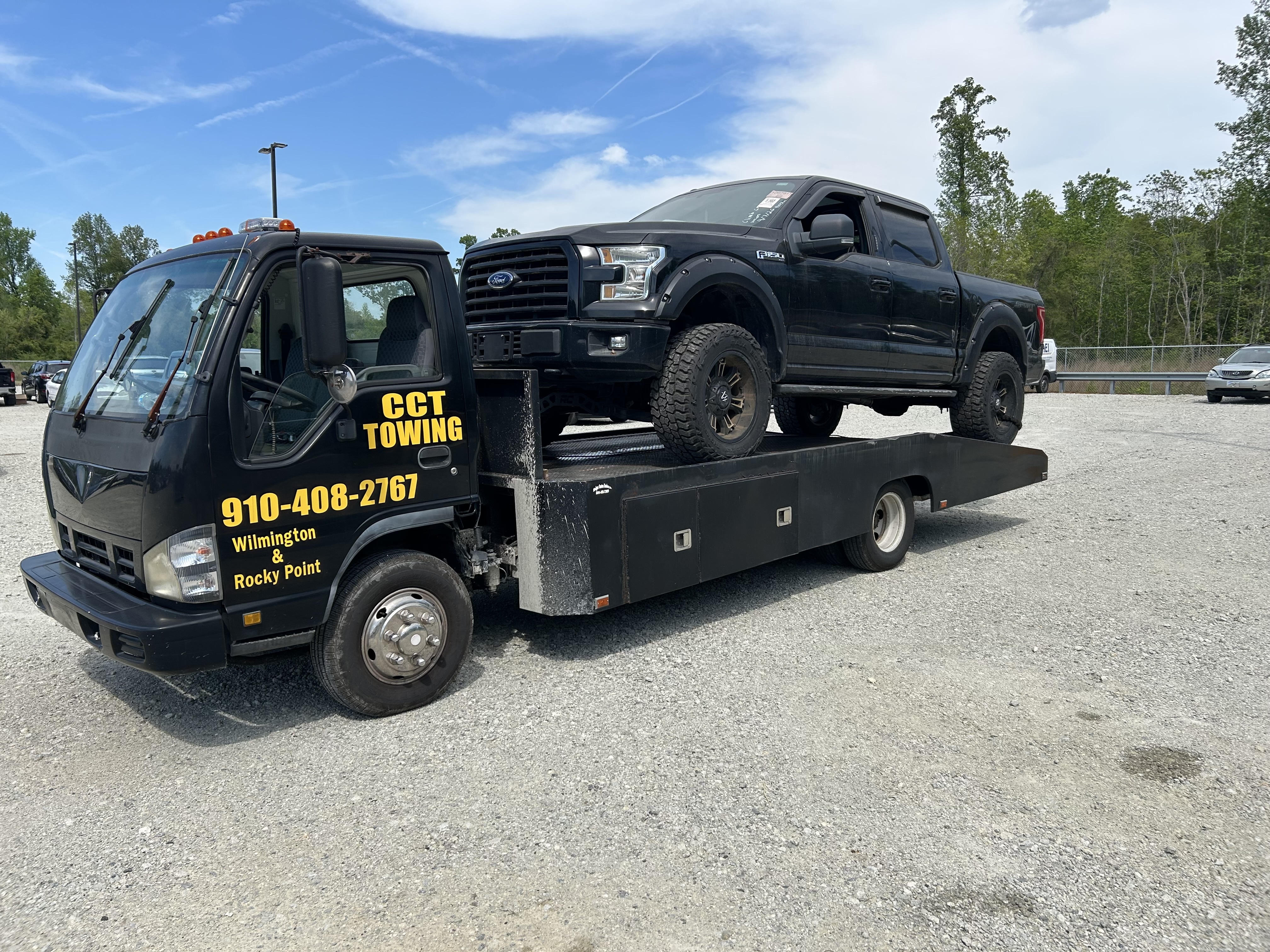 2006 ISUZU Npr in Wilmington, NC
