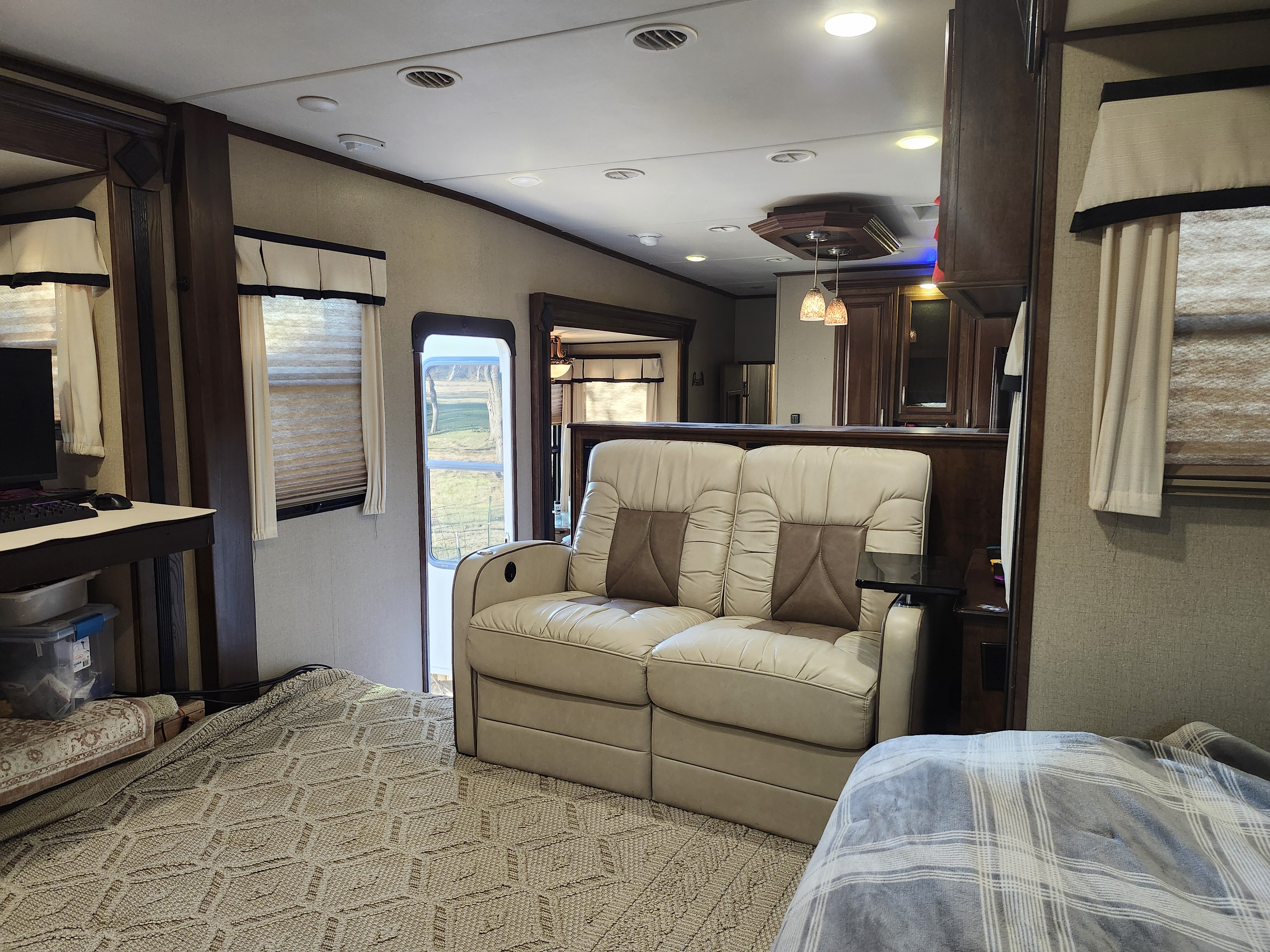 2015 Grand Design SOLITUDE 379FL in lancaster TX