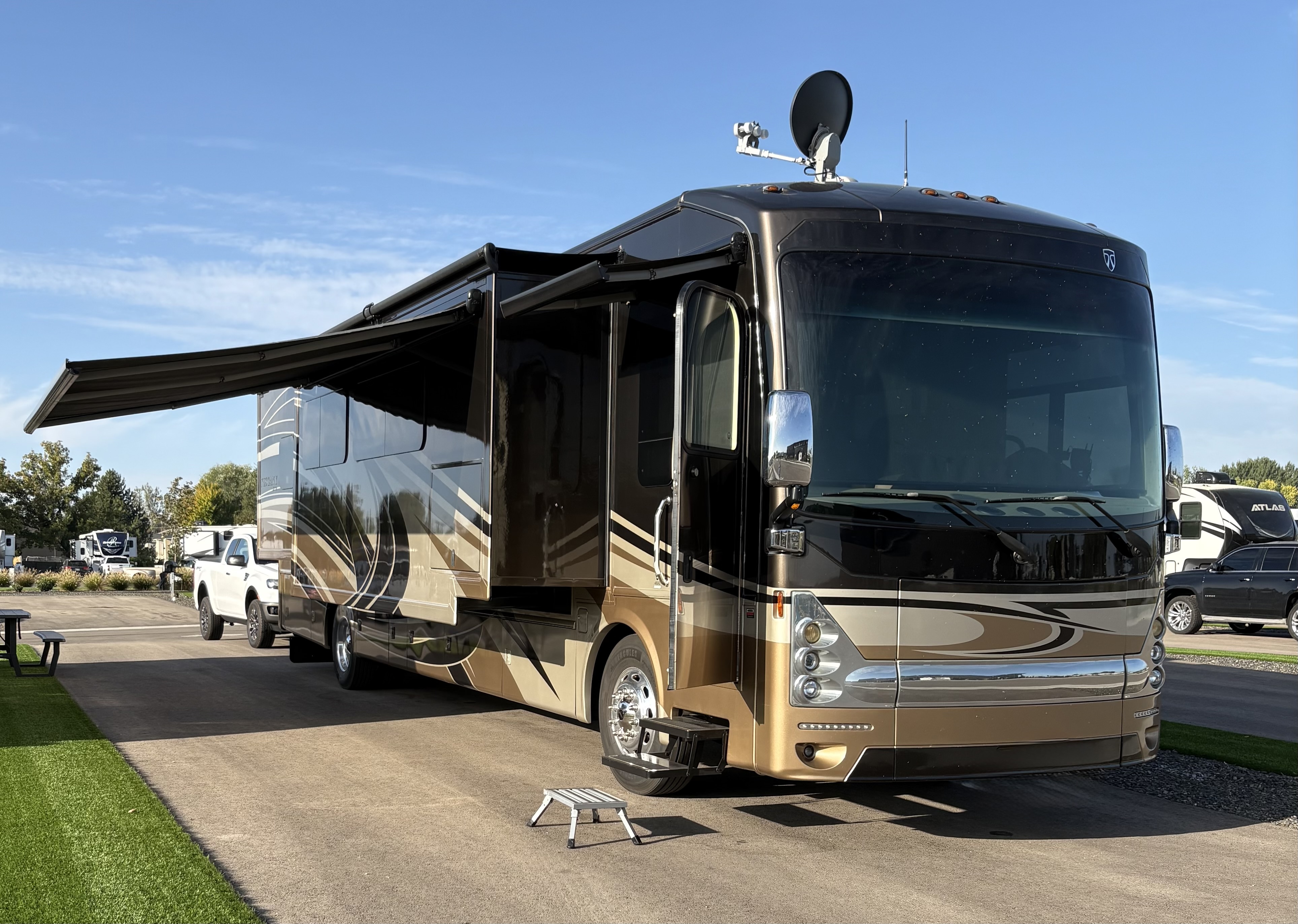 2015 Thor Motor Coach TUSCANY XTE 40GQ in columbia city OR